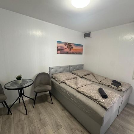 Kinizsi Udvar Apartmanhaz Balatonboglár Exteriör bild