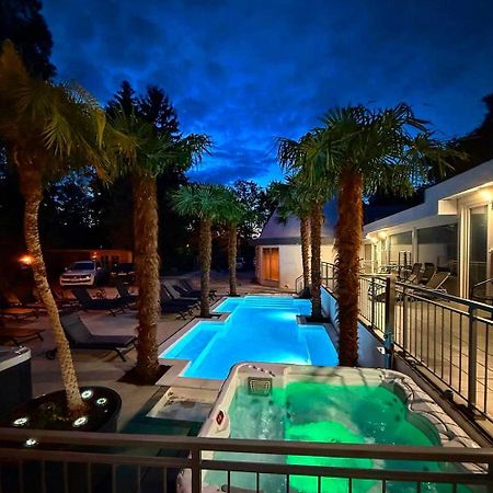 Kinizsi Udvar Apartmanhaz Balatonboglár Exteriör bild
