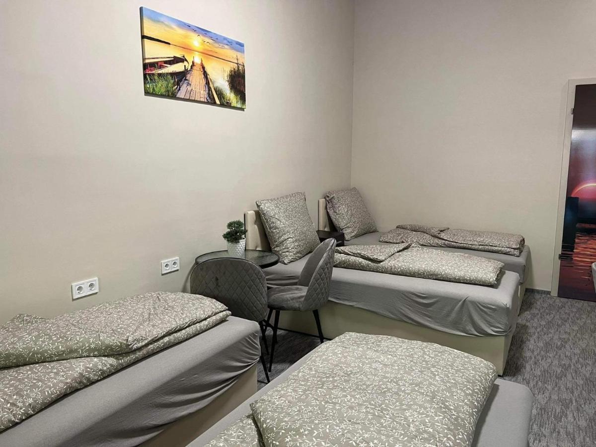 Kinizsi Udvar Apartmanhaz Balatonboglár Exteriör bild