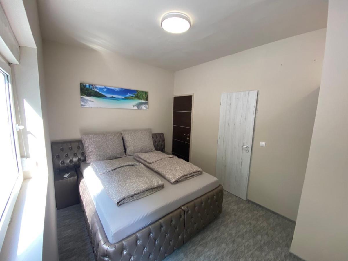Kinizsi Udvar Apartmanhaz Balatonboglár Exteriör bild