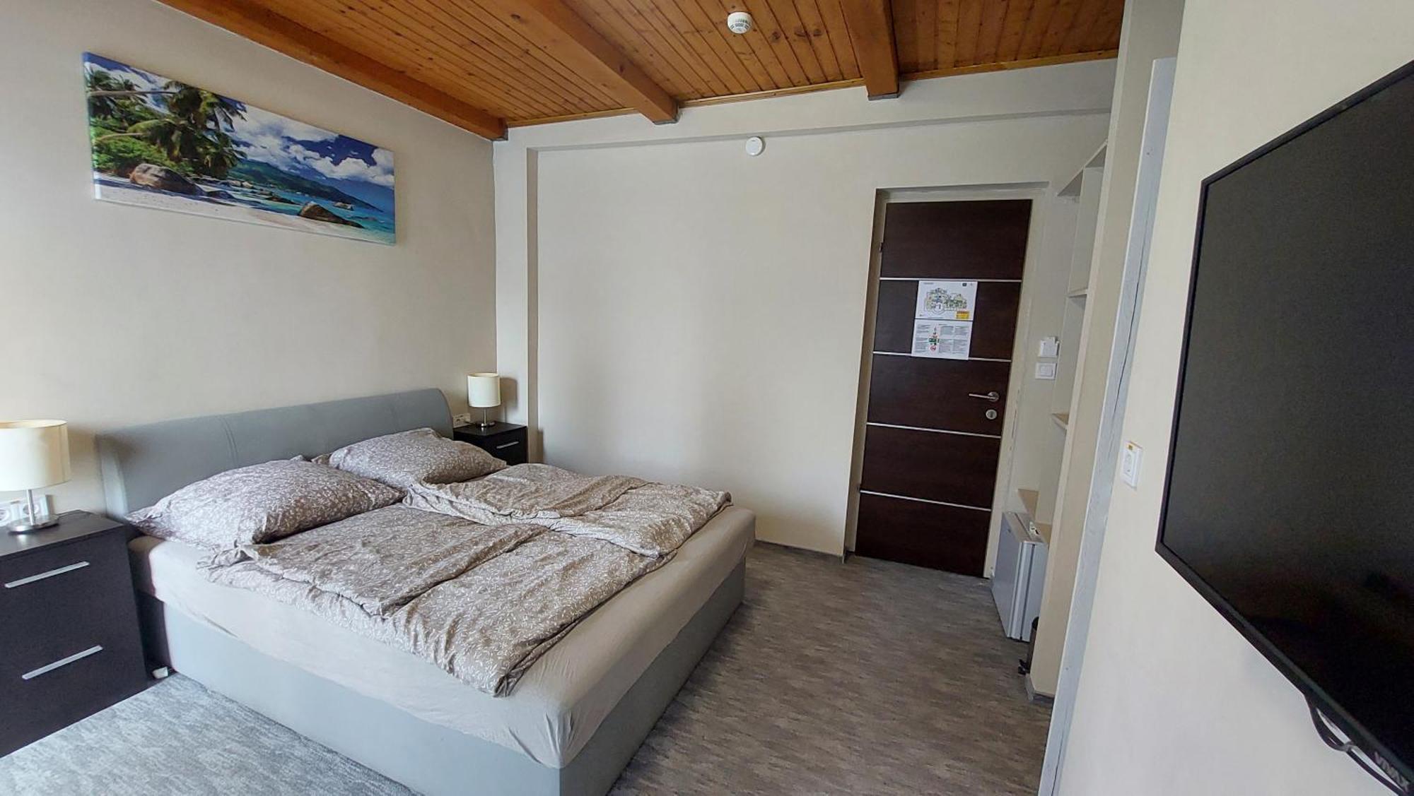 Kinizsi Udvar Apartmanhaz Balatonboglár Exteriör bild
